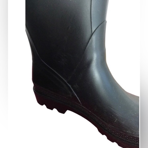 *SOLD* BURBERRY Knit Top Nova Check Black Rubber Knee Boots, SZ 40. - Picture 8 of 8